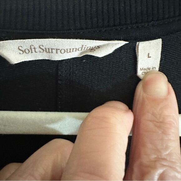 Soft Surroundings Black V Neck Long Sleeve‎ Sweatshirt LARGE - Picture 10 of 10